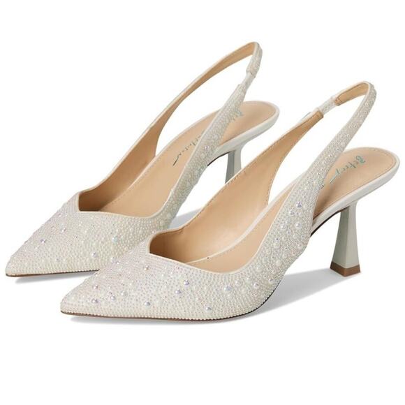 Betsey Johnson Ivory Clark Heels - Picture 1 of 11